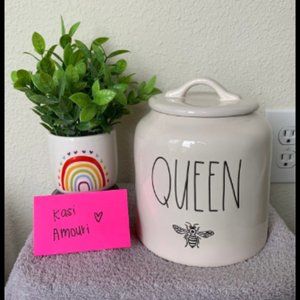 Rae Dunn Queen Bee Canister